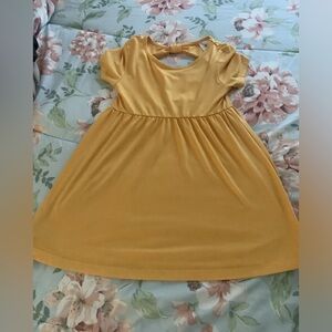 Yummy dress gold size (7) little girls stretchy comfortable dress cute to play